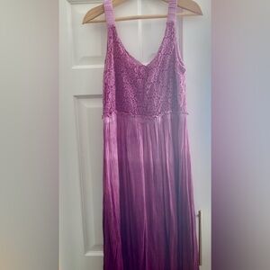 Indigo Threads-Purple Lace Empire Waist Maxi Dress
Gradation of color
Like New